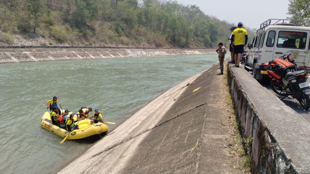 20 बीघा निवासी आरती के रुप से हुई तीन पानी में मिले युवती के शव की पहचान,