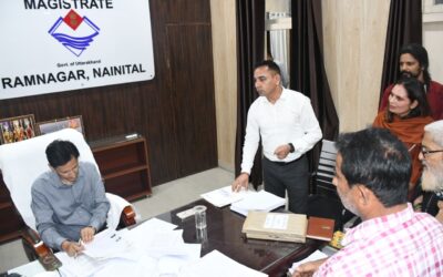 मंडलायुक्त दीपक रावत ने तहसील कार्यालय रामनगर का किया निरीक्षण