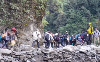 चीड़बासा स्लाइडिंग जोन में SDRF ने संभाला मोर्चा, करीब 9,000 यात्रियों को सुरक्षित कराया आर-पार