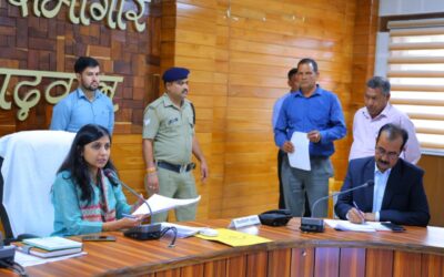 जनता मिलन में जिलाधिकारी ने सुनीं 28 शिकायतें, समयबद्ध निस्तारण के निर्देश