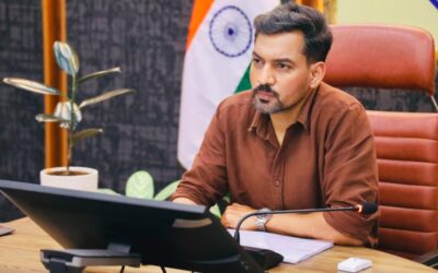पारिवारिक परिस्थितियों के कारण कोई भी बालिका शिक्षा से न रहे वंचित- डीएम