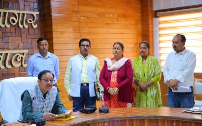 जनता दर्शन में सीडीओ ने सुनीं आमजन की समस्याएं, अधिकारियों को त्वरित निस्तारण के निर्देश