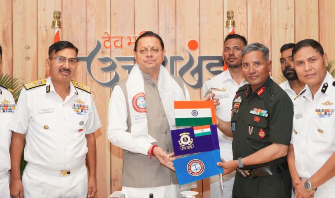 माउंट मुकुट ईस्ट फतह कर लौटा भारतीय तटरक्षक बल का दल, मुख्यमंत्री ने दी बधाई